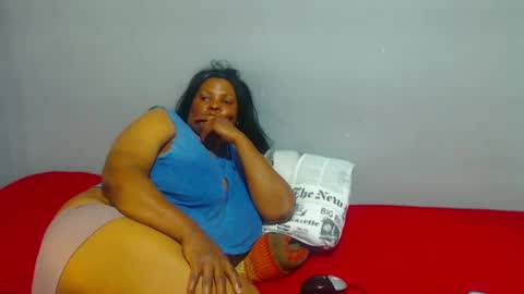 Snapshot of ivorytits48 chatting on March 8, 5:33 pm IVORYTITS48 online show from March 8, 5:33 pm