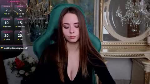 Snapshot of ivorywood_ chatting on September 21, 2:19 pm ivorywood_ online show from September 21, 2:19 pm