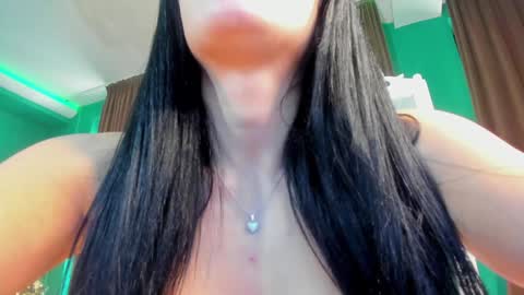 Ivy bellee online show from December 20, 9:32 am