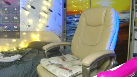 Snapshot of ivy_dean_ chatting on February 28, 12:21 am Ivy online show from February 28, 12:21 am