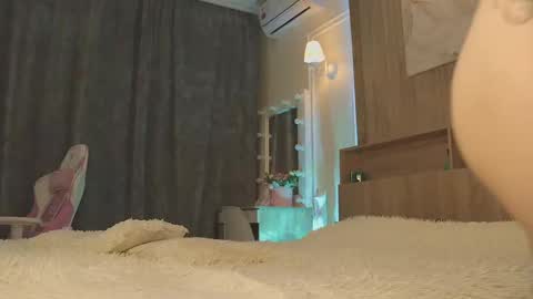 Ivy online show from March 5, 6:01 pm