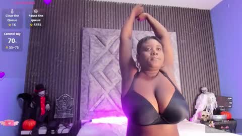 Snapshot of ivybennett chatting on October 26, 1:17 pm IVANA online show from October 26, 1:17 pm