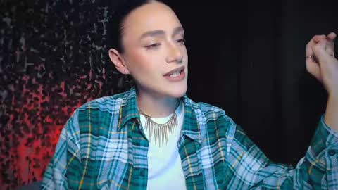 Snapshot of ivyjonson chatting on March 5, 6:45 pm Miss Ivy online show from March 5, 6:45 pm