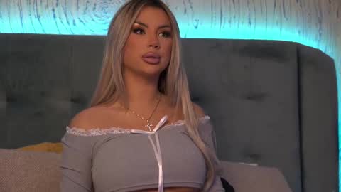  Ivy  online show from January 7, 6:16 am