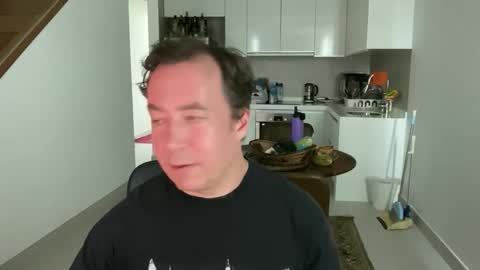 Snapshot of iwantuu2 chatting on November 6, 4:57 am chat with me to find out online show from November 6, 4:57 am