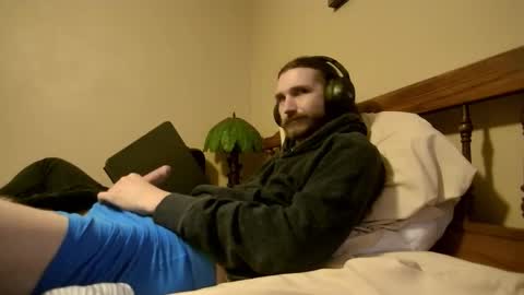 Snapshot of iwhitesmurf chatting on November 4, 6:12 am iwhitesmurf online show from November 4, 6:12 am