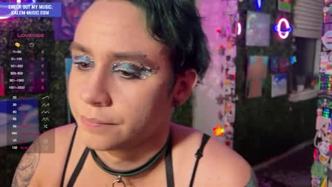 Snapshot of iwillbeyourmuse chatting on January 19, 12:38 am Muse hethey online show from January 19, 12:38 am