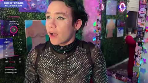 Snapshot of iwillbeyourmuse chatting on January 24, 12:52 am Muse hethey online show from January 24, 12:52 am