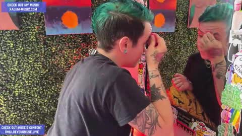 Snapshot of iwillbeyourmuse chatting on September 15, 7:03 pm Muse hethey online show from September 15, 7:03 pm