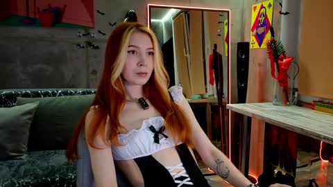 Snapshot of izi_fox chatting on January 31, 3:11 pm izi online show from January 31, 3:11 pm