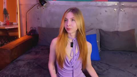 Snapshot of izi_fox chatting on October 17, 4:20 pm izi online show from October 17, 4:20 pm