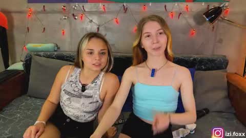 Snapshot of izi_fox chatting on November 14, 1:54 pm izi online show from November 14, 1:54 pm