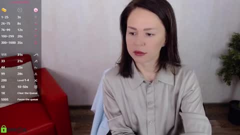 Snapshot of izzy_cam chatting on November 29, 5:21 am Queen of nylon Victoria online show from November 29, 5:21 am