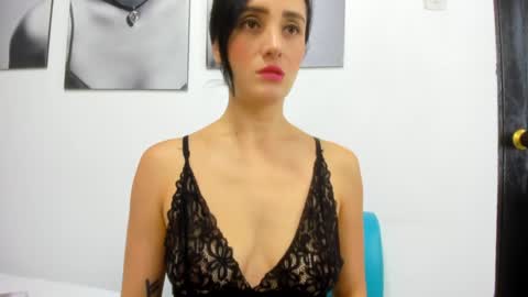 Izzy online show from January 15, 2:13 pm