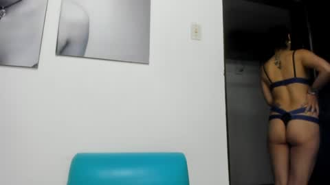 Izzy online show from January 19, 4:25 pm