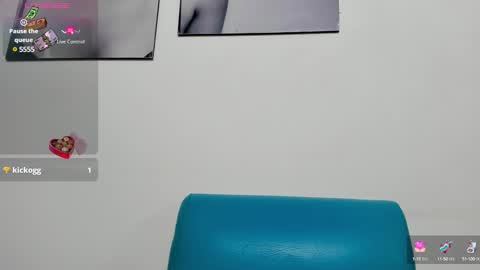 Izzy online show from February 2, 7:35 pm