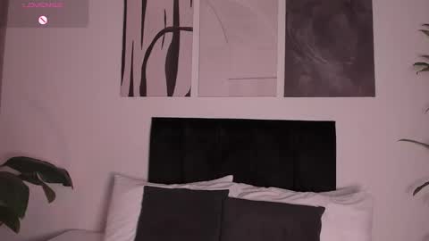 Snapshot of izzy_vega chatting on November 3, 12:46 am Izzy vega online show from November 3, 12:46 am