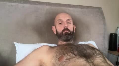 izzysboytoy1 online show from December 23, 10:46 am