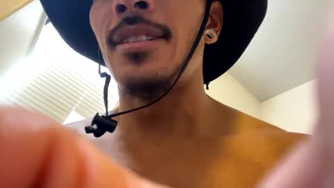 Snapshot of j0nnyk1ng chatting on March 3, 5:39 pm Mugen online show from March 3, 5:39 pm