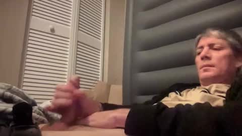 J32821 online show from January 19, 5:00 am