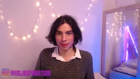 Hey im Jaxxxon check my info     online show from December 13, 5:10 pm