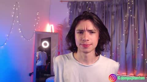 Hey im Jaxxxon check my info     online show from October 25, 2:24 pm