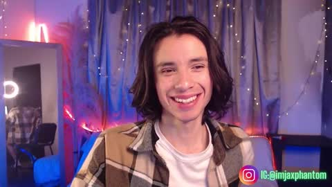 Hey im Jaxxxon check my info     online show from November 4, 5:50 am