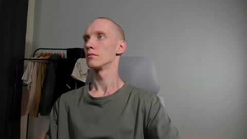 Snapshot of j_akira13 chatting on December 26, 2:01 am Danny online show from December 26, 2:01 am