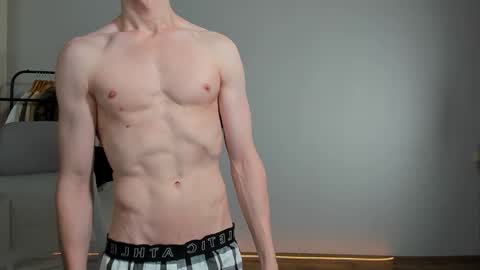 Snapshot of j_akira13 chatting on December 27, 4:36 am Danny online show from December 27, 4:36 am