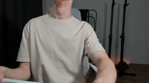 Snapshot of j_akira13 chatting on December 30, 11:04 am Danny online show from December 30, 11:04 am