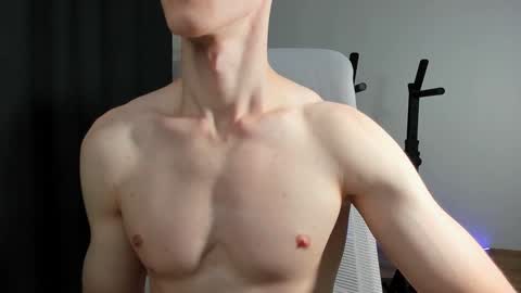 Snapshot of j_akira13 chatting on January 6, 8:46 am Danny online show from January 6, 8:46 am