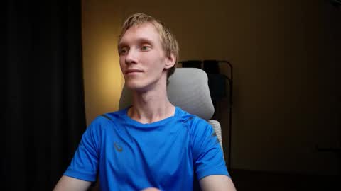 Snapshot of j_akira13 chatting on September 21, 1:51 am Danny online show from September 21, 1:51 am