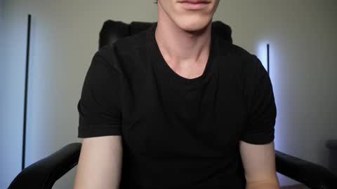 Snapshot of j_akira13 chatting on October 9, 9:18 am Danny online show from October 9, 9:18 am