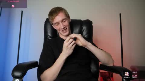 Snapshot of j_akira13 chatting on October 29, 7:32 am Danny online show from October 29, 7:32 am