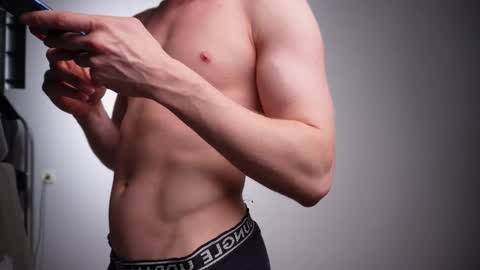 Snapshot of j_akira13 chatting on November 17, 9:48 am Danny online show from November 17, 9:48 am