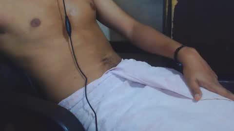 Snapshot of j_castello chatting on January 19, 9:23 pm J online show from January 19, 9:23 pm