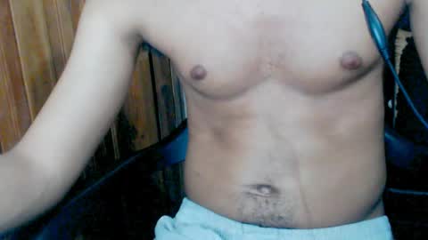 Snapshot of j_castello chatting on February 25, 2:03 am J online show from February 25, 2:03 am