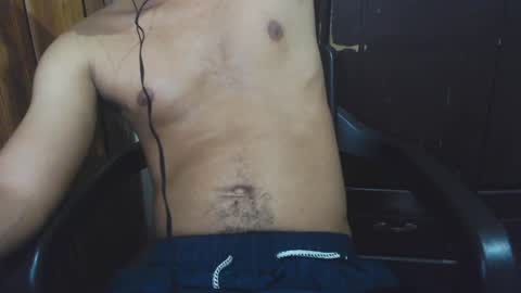 Snapshot of j_castello chatting on October 17, 5:21 am J online show from October 17, 5:21 am