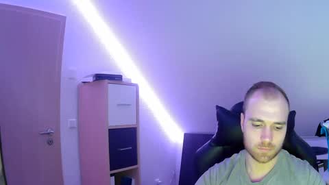 Snapshot of j_german783377 chatting on January 27, 7:13 pm here4y online show from January 27, 7:13 pm