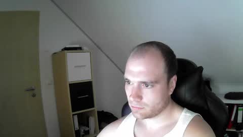Snapshot of j_german783377 chatting on October 21, 8:59 am here4y online show from October 21, 8:59 am