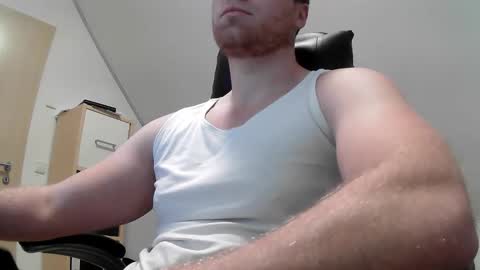 Snapshot of j_german783377 chatting on October 30, 3:13 pm here4y online show from October 30, 3:13 pm