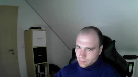 Snapshot of j_german783377 chatting on November 18, 10:09 am here4y online show from November 18, 10:09 am