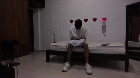 Snapshot of j_martony chatting on September 29, 12:43 pm j_martony online show from September 29, 12:43 pm