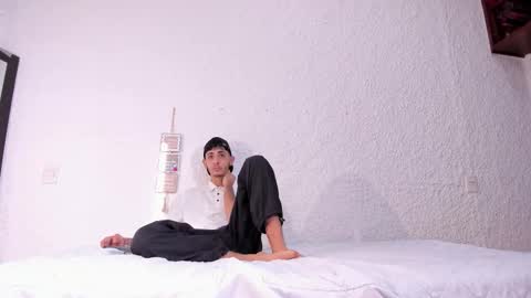 Snapshot of j_martony chatting on November 15, 12:13 pm j_martony online show from November 15, 12:13 pm