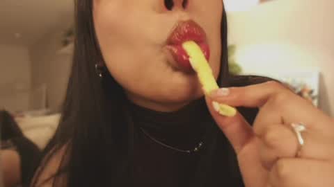 Snapshot of jaaddee_naughty chatting on June 3, 7:41 pm Jade online show from June 3, 7:41 pm