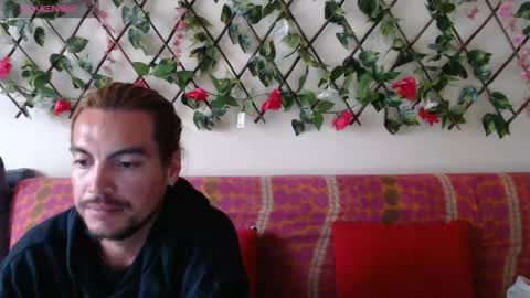 Jack and Emily online show from April 19, 9:28 pm