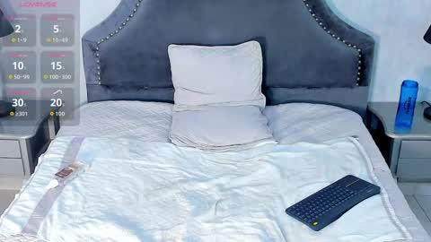 Jack White online show from October 4, 6:11 am