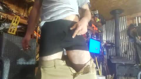 Snapshot of jackboys16 chatting on February 25, 6:03 am Dess online show from February 25, 6:03 am