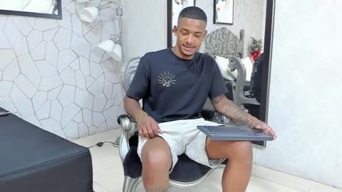 Snapshot of jackmacson chatting on December 9, 7:39 pm jackmacson online show from December 9, 7:39 pm