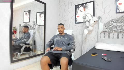 Snapshot of jackmacson chatting on January 7, 11:48 am jackmacson online show from January 7, 11:48 am